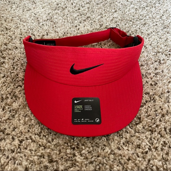 Nike Other - Nike Golf Visor Unisex Hat NWT